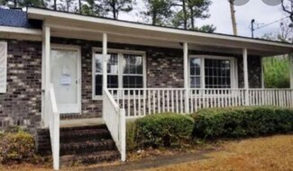 24 Carver St, Hemingway, SC 29554