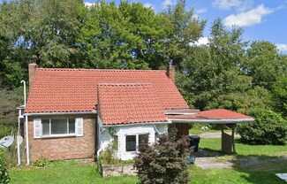 29564 Lake Creek Rd, Cochranton, PA 16314