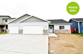 2309 Ivory St, Minot, ND 58703