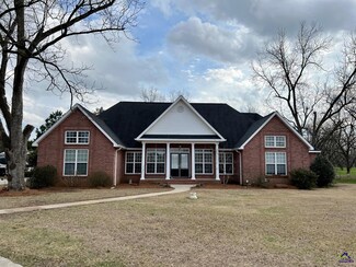 304 Kel Ct, Perry, GA 31069