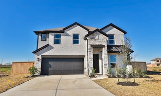 631 Day Station Dr, Dayton, TX 77535
