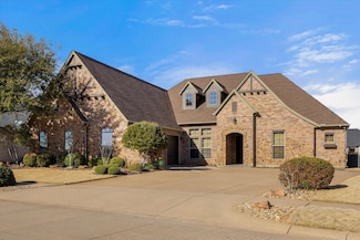 2307 Bordeaux Dr, Granbury, TX 76048