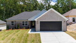 5013 Springwood Cir, Bryant, AR 72022
