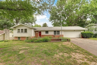 2230 E Barataria St, Springfield, MO 65804