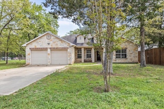 145 Moon Mist Dr, Bastrop, TX 78602