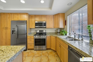 4881 S Winners Cir Unit E, Palm Springs, CA 92264