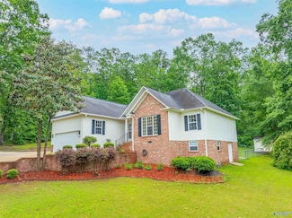 2115 James Dr, Gadsden, AL 35907
