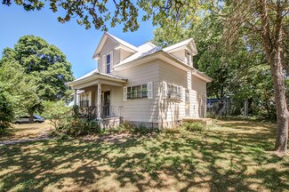14322 Doss St, Mount Vernon, MO 65712