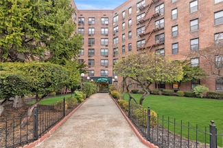 100-25 Queens Blvd Unit 6, Forest Hills, NY 11375