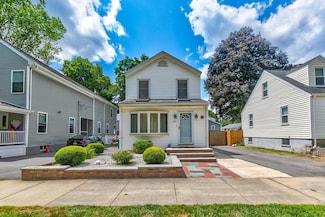 954 Highland Ave, Medford, MA 02155