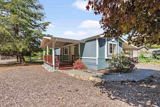 9825 Us Hwy 199 #33, Gasquet, CA 95543