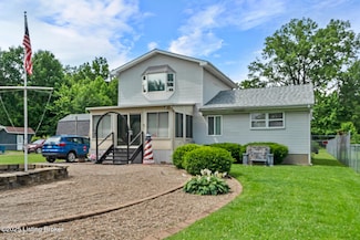 1261 Lipps Ln, Louisville, KY 40219