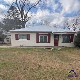 551 N Myrtle Ave, Wrightsville, GA 31096