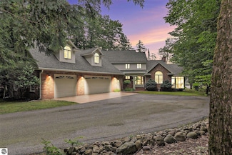 13433 Torch River Rd, Rapid City, MI 49676