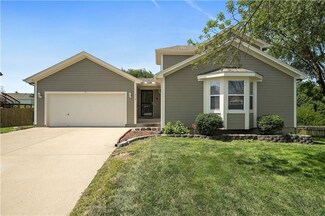 814 N Cloverdale Ct, Independence, MO 64056