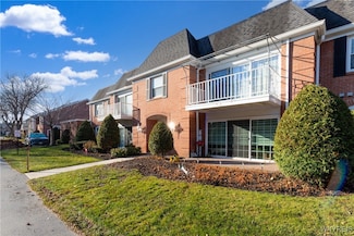 27 Hickory Hill Rd Unit H, Buffalo, NY 14221