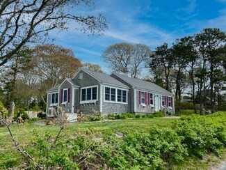 28 Pond St, Dennis, MA 02638