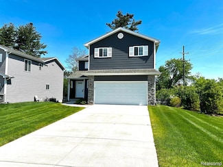 5372 Rural Terrace, Waterford Township, MI 48329