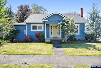 220 Adams Ave, Silverton, OR 97381