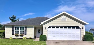 1814 Redbud Ct, Huntingburg, IN 47542
