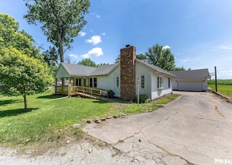 223 4th St E, Andalusia, IL 61232