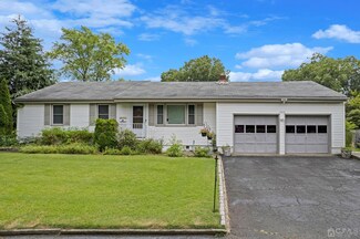 1615 Albert St, Piscataway, NJ 08854
