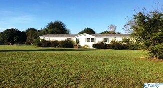 25 Arrowhead Rd, Selma, AL 36703
