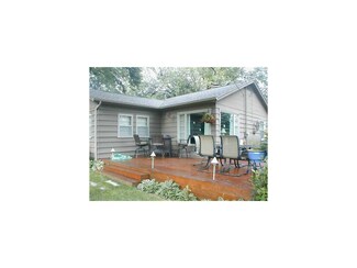4334 Woodfield Ln NE, Cedar Rapids, IA 52402