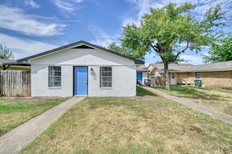 2807 Sprucewood St, Bryan, TX 77801