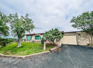 302 Dogie #B, Horseshoe Bay, TX 78657