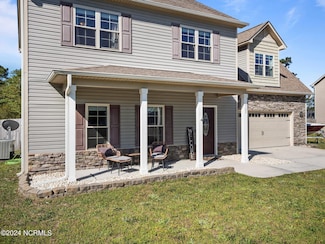 327 Inverness Dr, Hubert, NC 28539