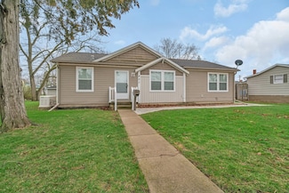 407 E James St, Dwight, IL 60420