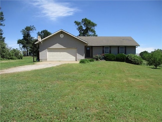 1247 SW Boston Mills Rd, Columbus, KS 66725