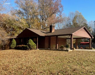 1860 Rainbow Cir, Danville, VA 24540