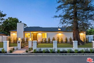 15727 Hartsook St, Encino, CA 91436