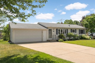 4096 71st St E, Inver Grove Heights, MN 55076