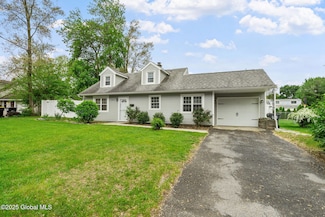 1009 Palazini Dr, Schenectady, NY 12303