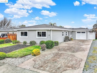 1925 Crestwood Dr, Antioch, CA 94509