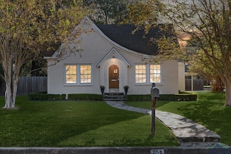 705 Mitchell St, Gilmer, TX 75644