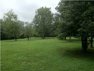 2524 Corral Rd, Signal Mountain, TN 37377