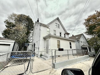 735 W 9th St, Hazleton, PA 18201