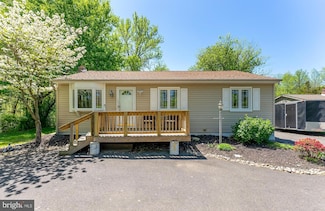 114 Kelly Driver Rd, Clementon, NJ 08021