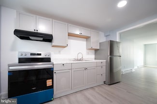 1202 Read St, Wilmington, DE 19805