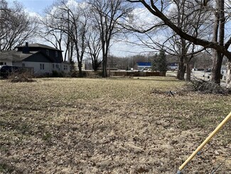 1400 S Dodgion Ave, Independence, MO 64055