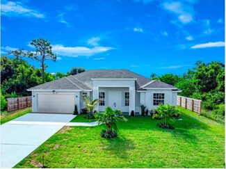 1957 Se SE Florestal Dr Dr, Port Saint Lucie, FL 34983