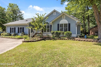 306 Channel Run Dr, New Bern, NC 28562