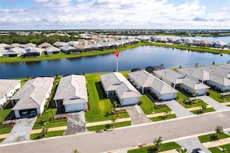 8148 Sternway Rd, Sarasota, FL 34240