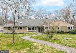 76 Crooked Tree Ln, Princeton, NJ 08540