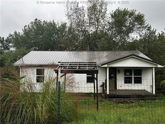 180 Oak Drive Addition, Spencer, WV 25276