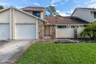 648 Brown Pelican Dr, Daytona Beach, FL 32119